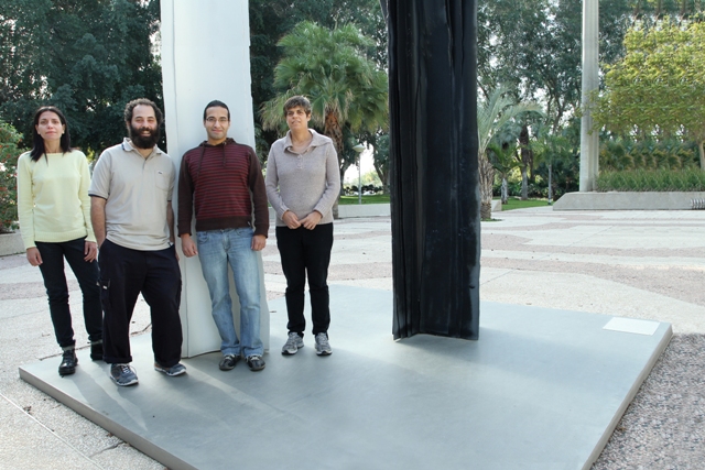 מימין: פרופ' נעמה ברקאי, ד"ר שגיא לוי, משה כפרי ומירי כרמי. צמיחה מחודשת